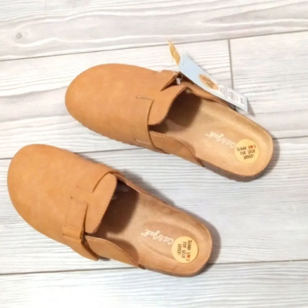 (17-4139) Girls' Cat & Jack Shoes Perry Slip-On Clogs Sz 1